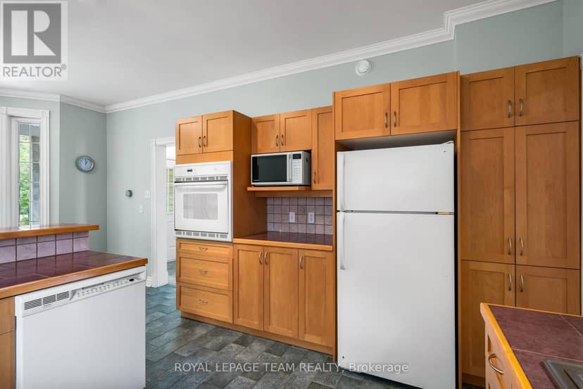 4310 Armitage Avenue — photo 16 of 40