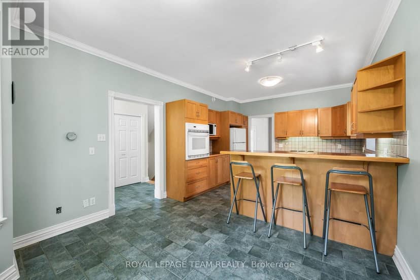 4310 Armitage Avenue — photo 13 of 40