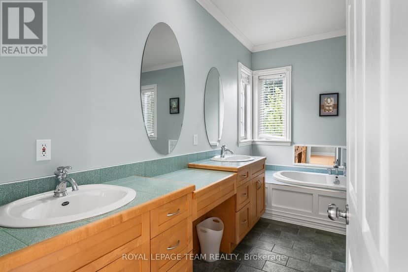 4310 Armitage Avenue — photo 26 of 40