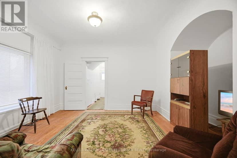 126 Close Avenue — photo 6 of 40