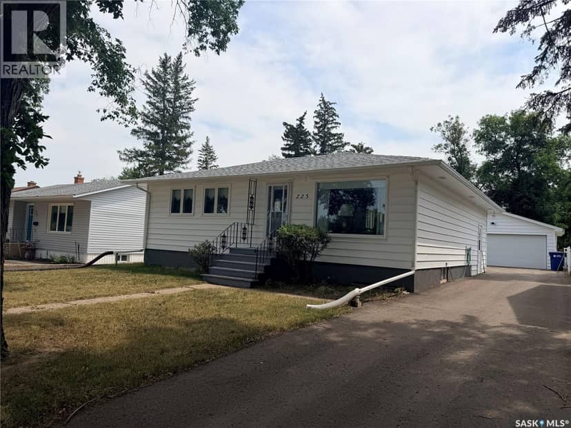 225 Dominion ROAD, Assiniboia