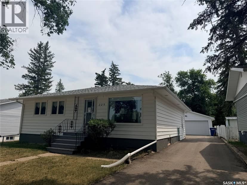 225 Dominion ROAD, Assiniboia, photo 2
