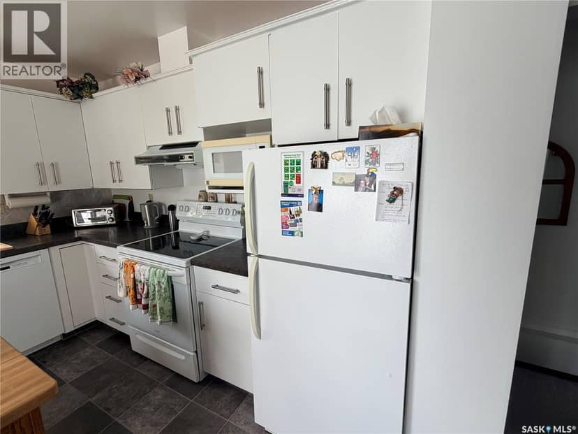 225 Dominion ROAD — photo 9 of 40