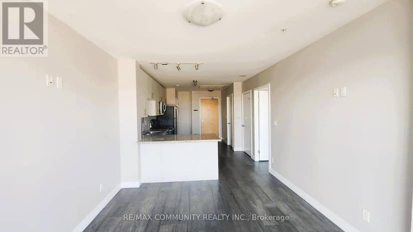 1708 - 1 Victoria Street — photo 13 of 34