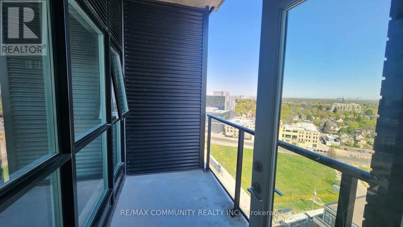 1708 - 1 Victoria Street — photo 22 of 34