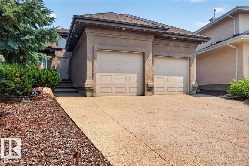 928 Thompson Pl NW, Edmonton, photo 3