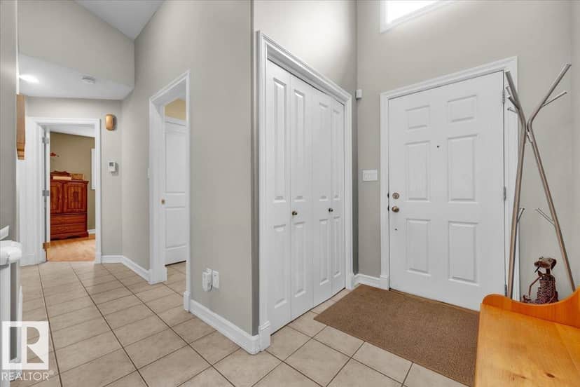 928 Thompson Pl NW, Edmonton, photo 5