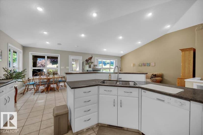 928 Thompson Pl NW — photo 16 of 40