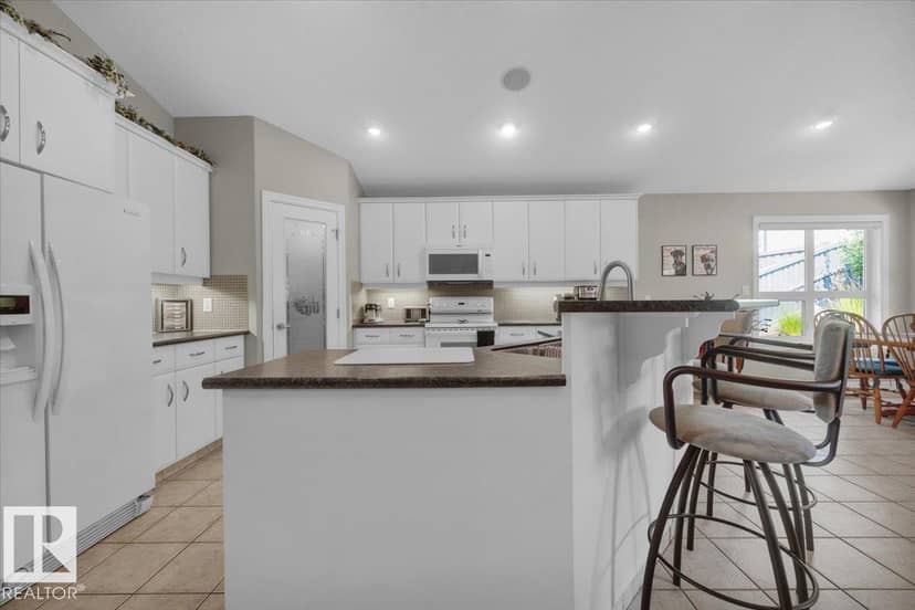 928 Thompson Pl NW — photo 12 of 40