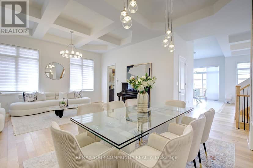 96 Bond Crescent — photo 34 of 40