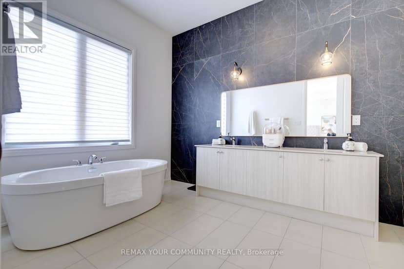 96 Bond Crescent — photo 40 of 40