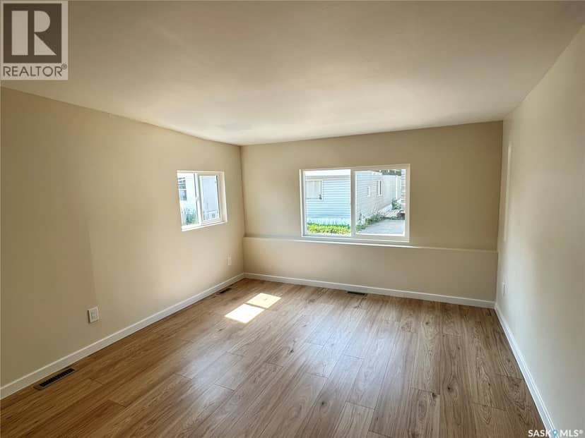 7 321 Dunlop STREET — photo 12 of 29