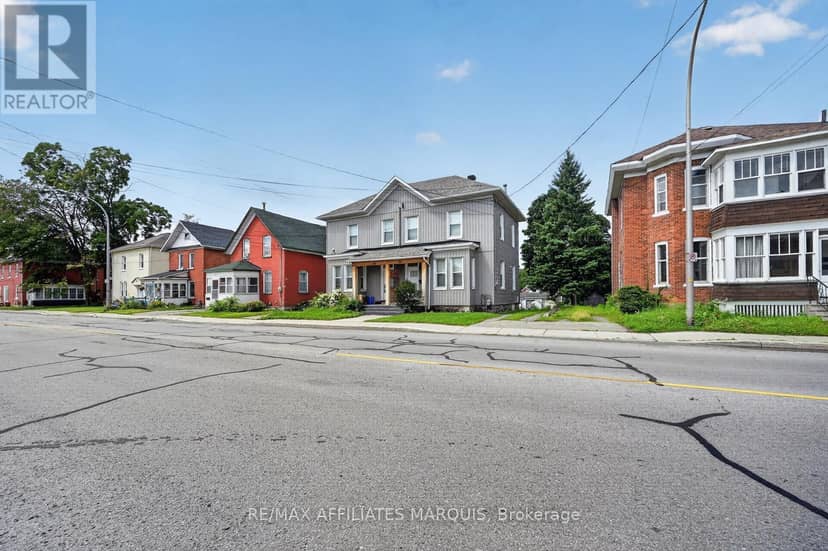 88 Brockville Street — photo 2 of 40