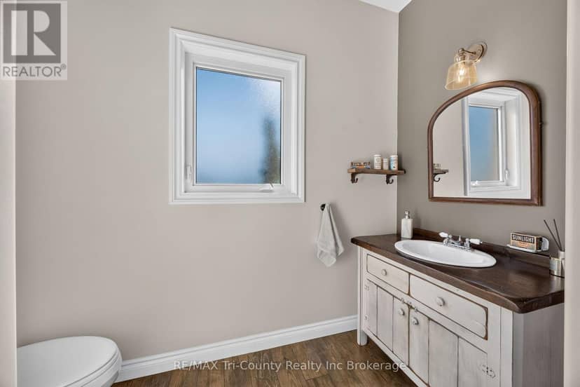 55468 Best Line — photo 19 of 40