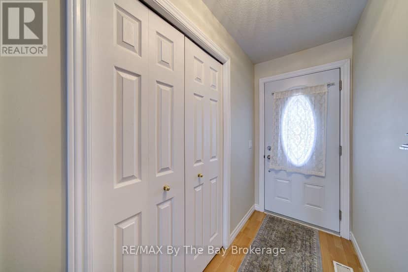 6 Illinois Crescent — photo 7 of 40