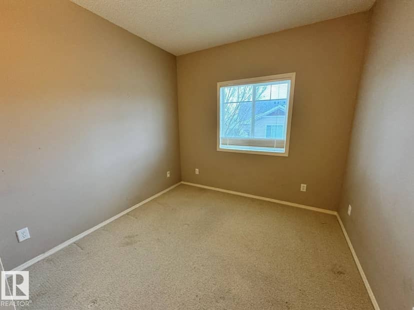 #28 2508 Hanna Cr NW — photo 10 of 16