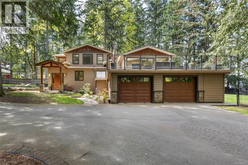 7817 SUPERIOR Rd, Lantzville