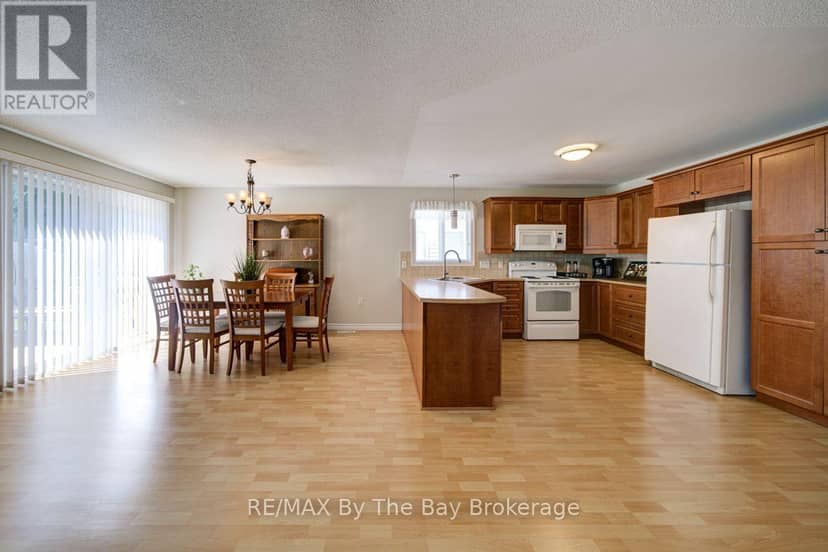 6 Illinois Crescent — photo 18 of 40
