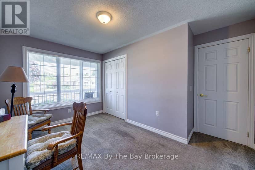 6 Illinois Crescent — photo 22 of 40