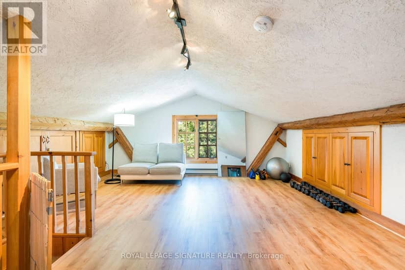 22 Newton Way — photo 35 of 40