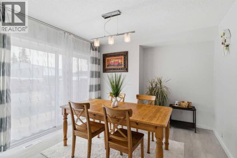 9 Ross Place — photo 17 of 40