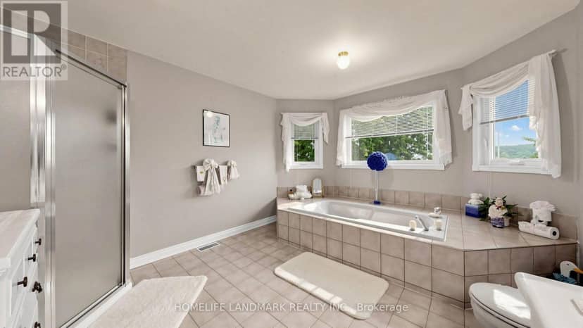 2590 Ambercroft Trail — photo 27 of 40