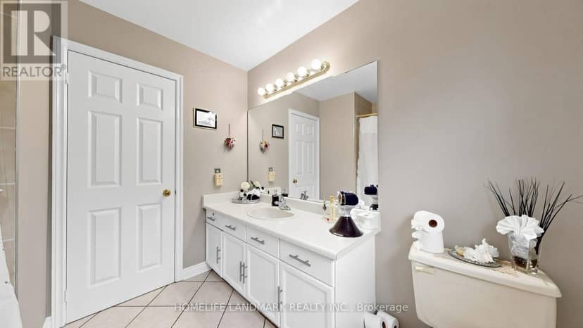 2590 Ambercroft Trail — photo 34 of 40