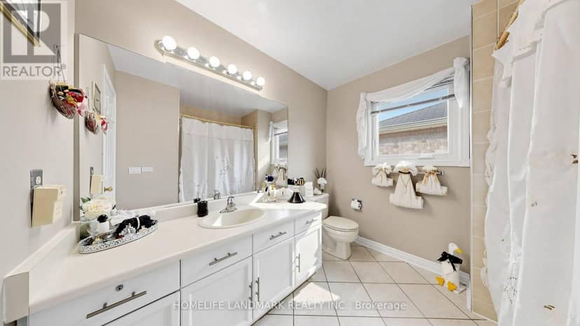 2590 Ambercroft Trail — photo 35 of 40