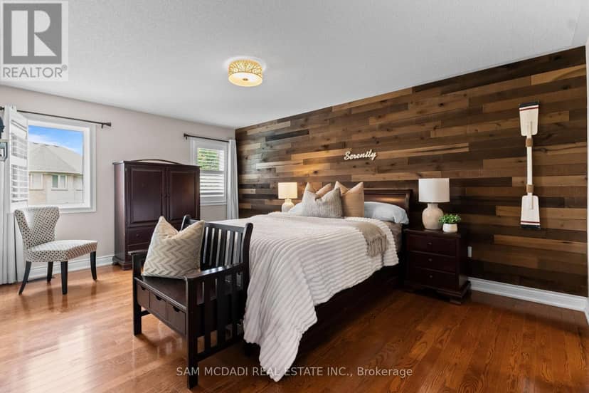 899 Pickersgill Crescent — photo 27 of 40