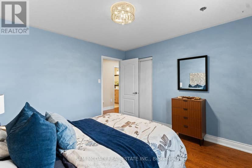 899 Pickersgill Crescent — photo 26 of 40