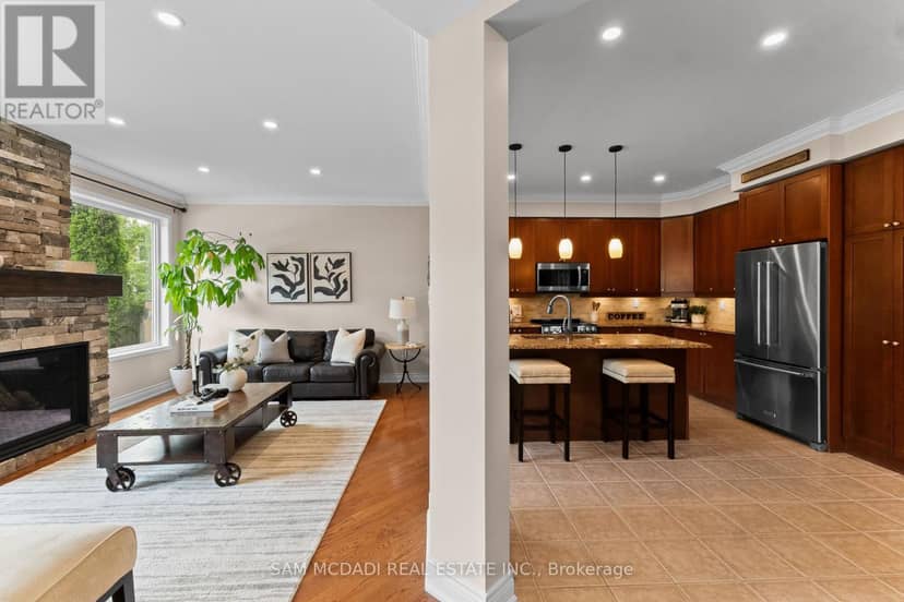 899 Pickersgill Crescent — photo 9 of 40