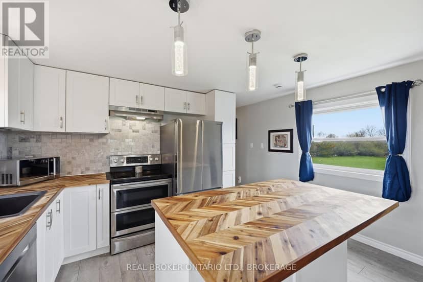 11 Hermes Drive — photo 10 of 37