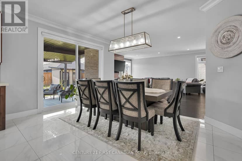 3373 Regiment Road — photo 15 of 40