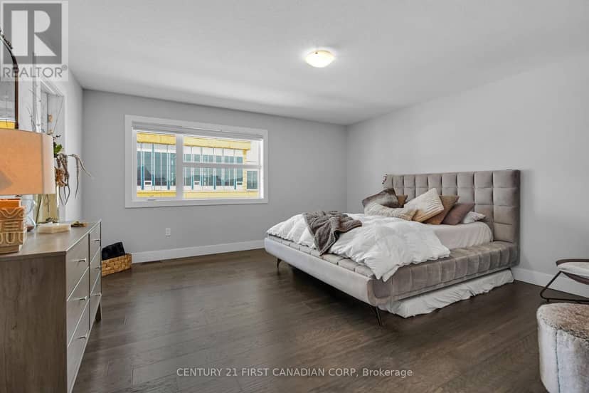 3373 Regiment Road — photo 33 of 40