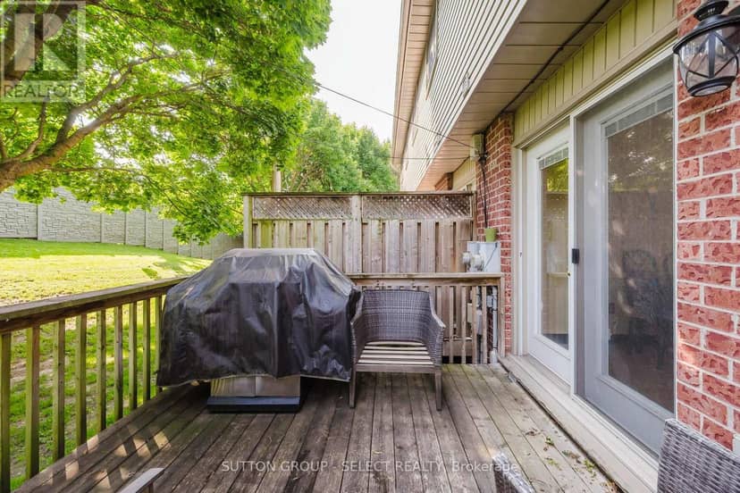 11 - 151 Martinet Avenue — photo 21 of 22