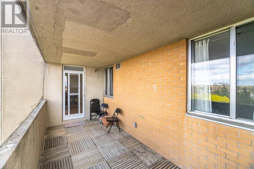 1013 - 10 Martha Eaton Way — photo 18 of 34