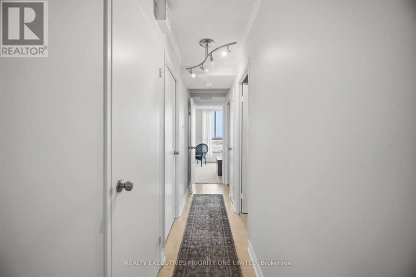1013 - 10 Martha Eaton Way — photo 19 of 34