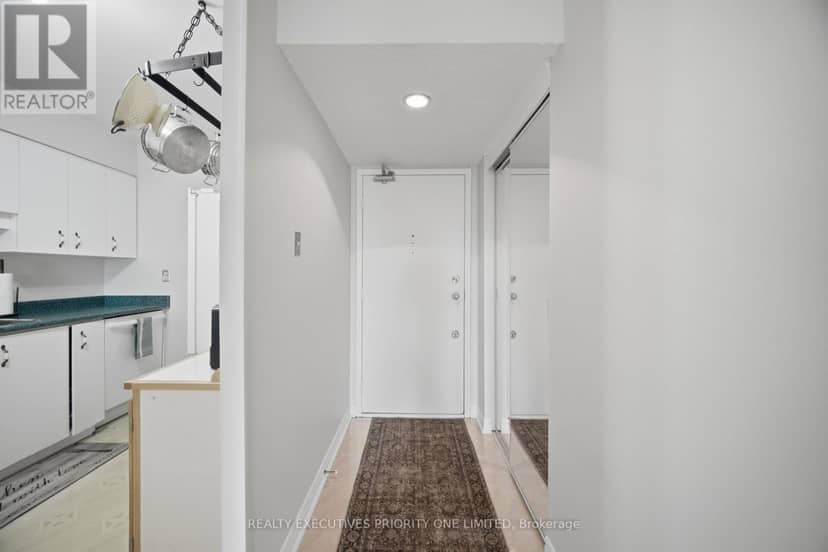 1013 - 10 Martha Eaton Way — photo 6 of 34
