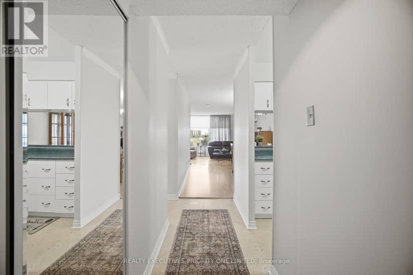 1013 - 10 Martha Eaton Way — photo 7 of 34