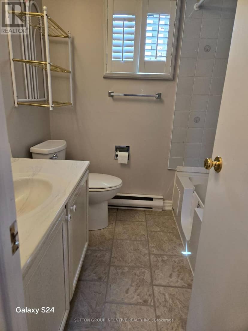 36 Weeping Willow Drive — photo 9 of 16