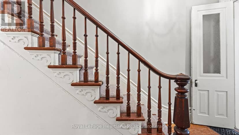 190 Albert Street — photo 14 of 40