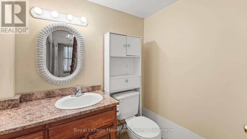 190 Albert Street — photo 17 of 40