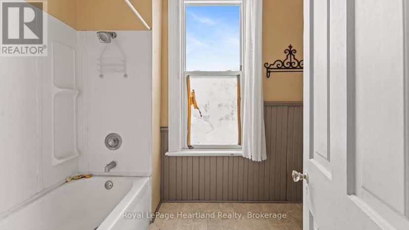 190 Albert Street — photo 36 of 40