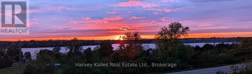 12399 Loyalist Parkway, Prince Edward County, photo 2