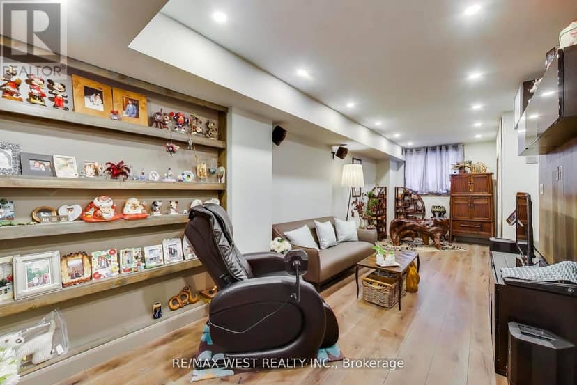 21 Dundonald Street — photo 14 of 20
