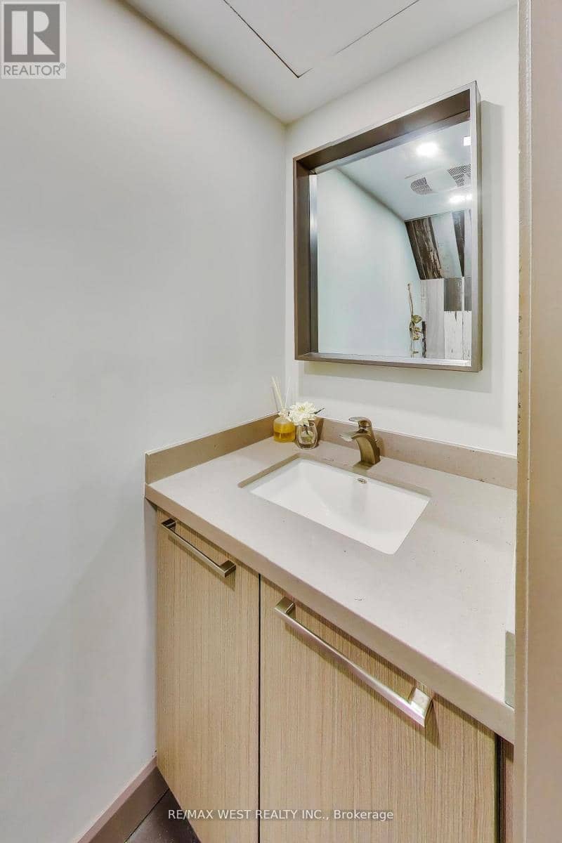 21 Dundonald Street — photo 15 of 20