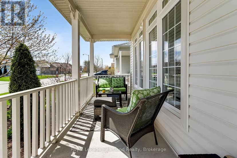16 Macpherson Avenue, Huron East, photo 4