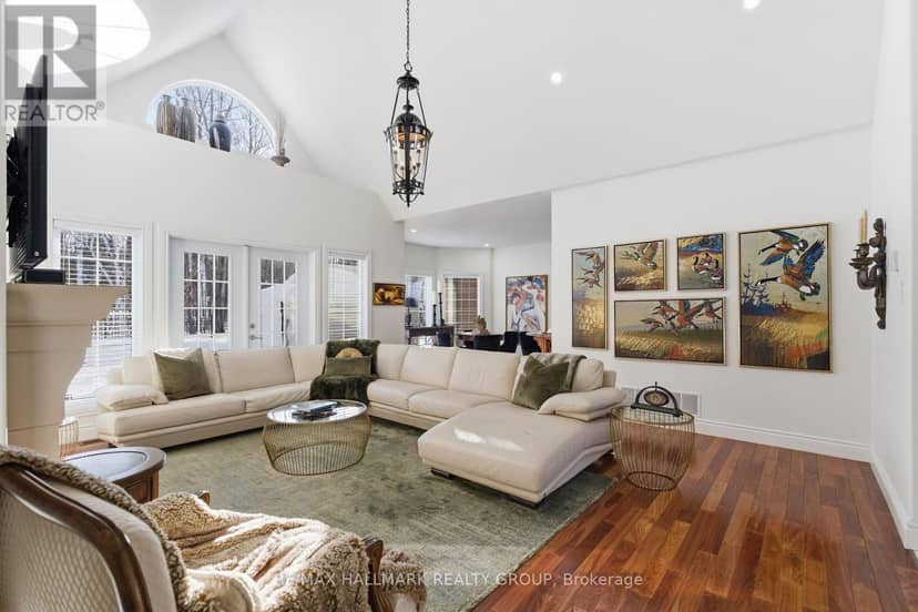 24 Radstock Lane, Champlain, photo 8