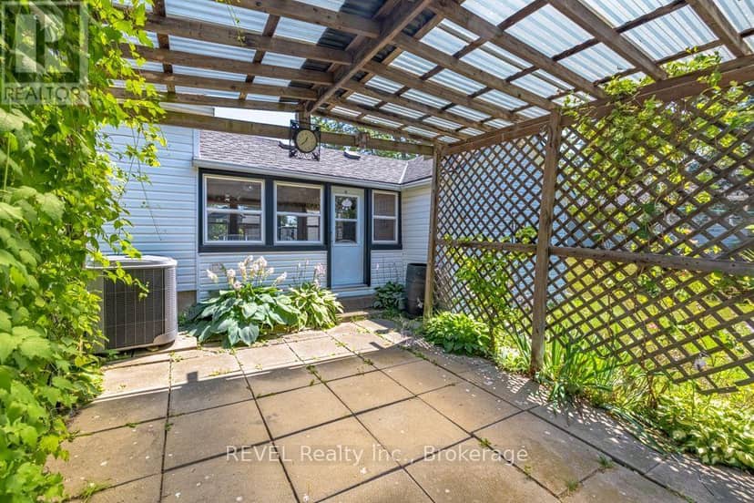 247 Nicolas Road — photo 25 of 33