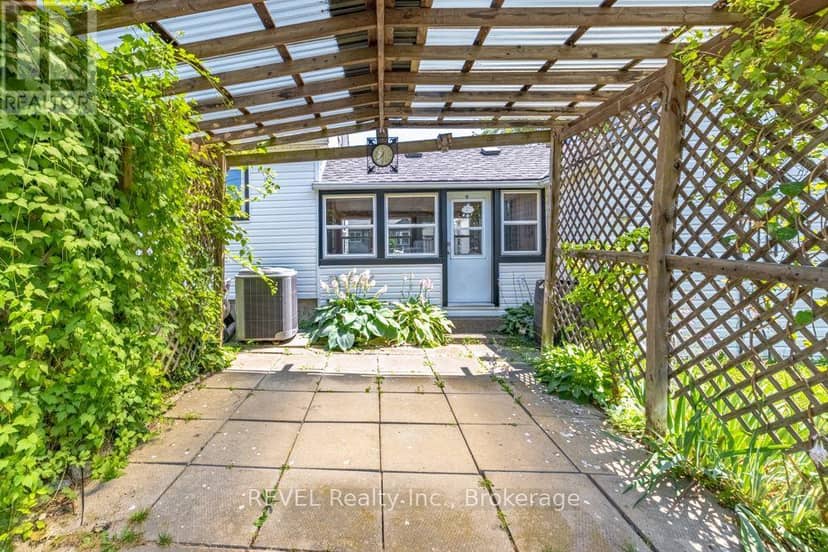 247 Nicolas Road — photo 26 of 33